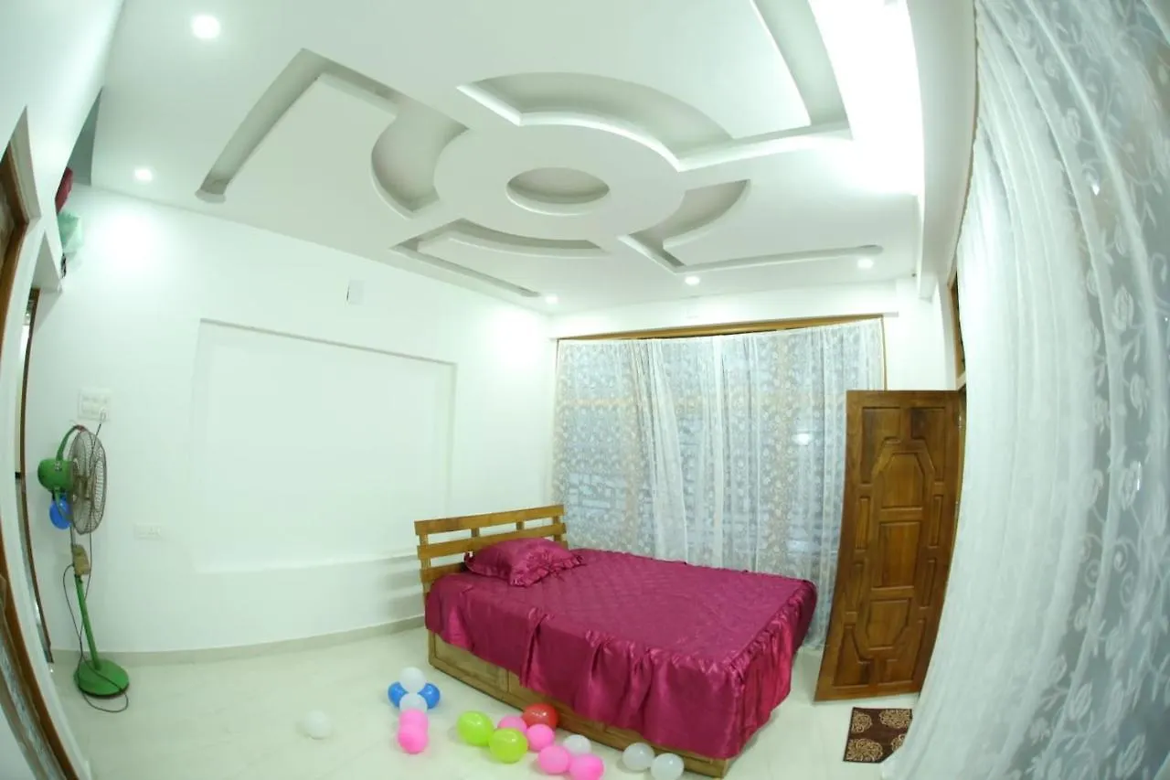 Thodupuzha 4-Bhk Luxury Home Awy From Home 아파트