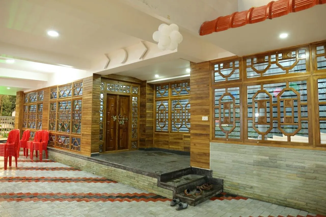 Thodupuzha 4-Bhk Luxury Home Awy From Home 아파트